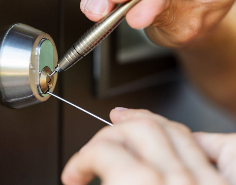 Automotive Locksmith